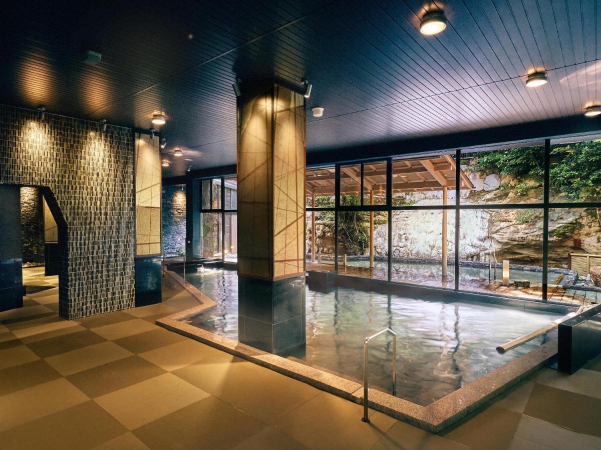 Ooedo Onsen Monogatari Premium Shirahama Gyoen Hotel Exterior photo
