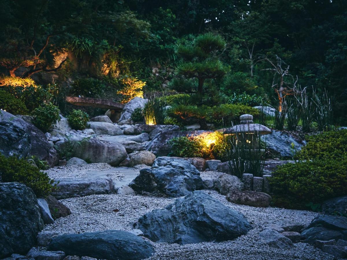 Ooedo Onsen Monogatari Premium Shirahama Gyoen Hotel Exterior photo