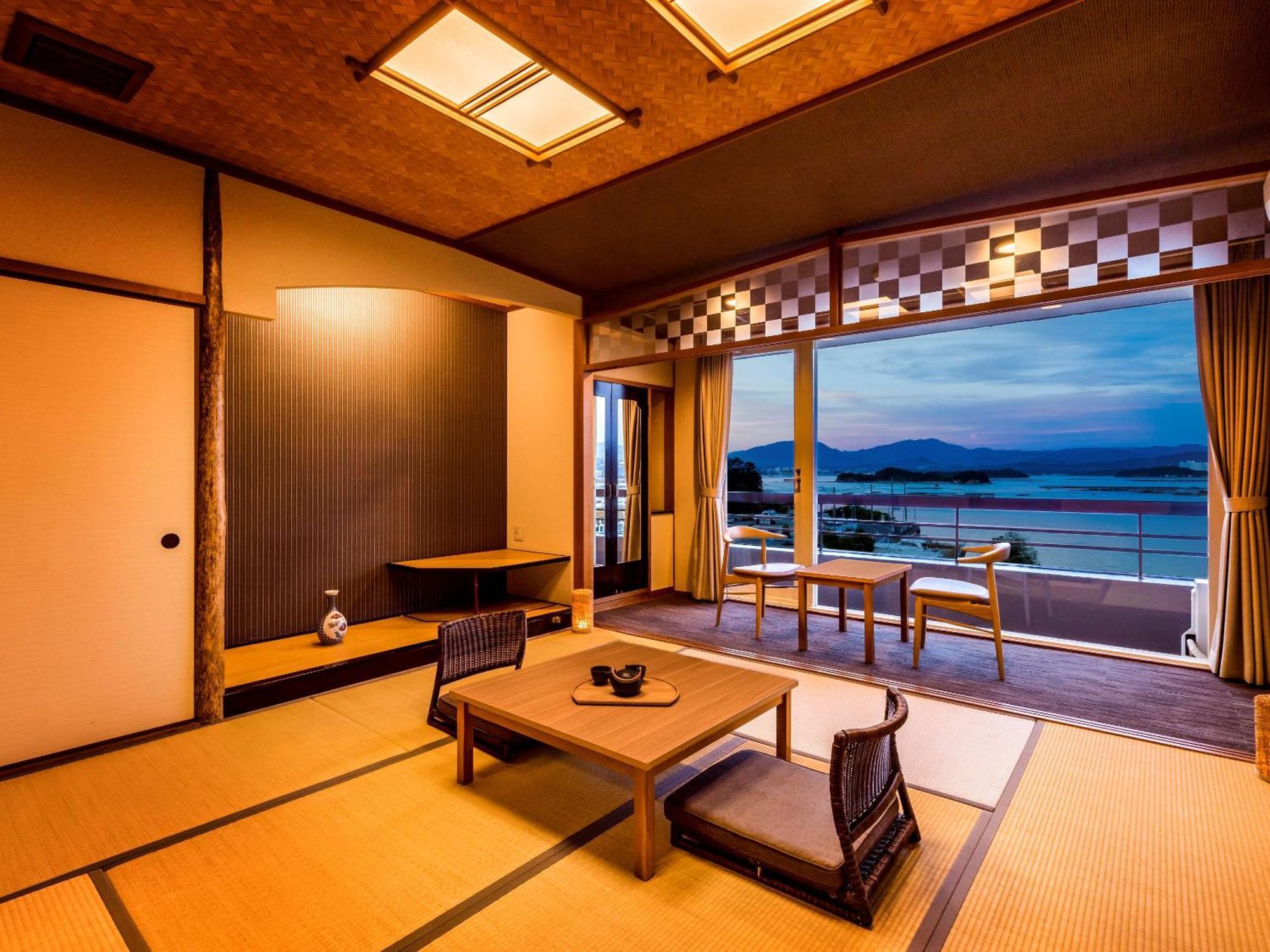Ooedo Onsen Monogatari Premium Shirahama Gyoen Hotel Exterior photo