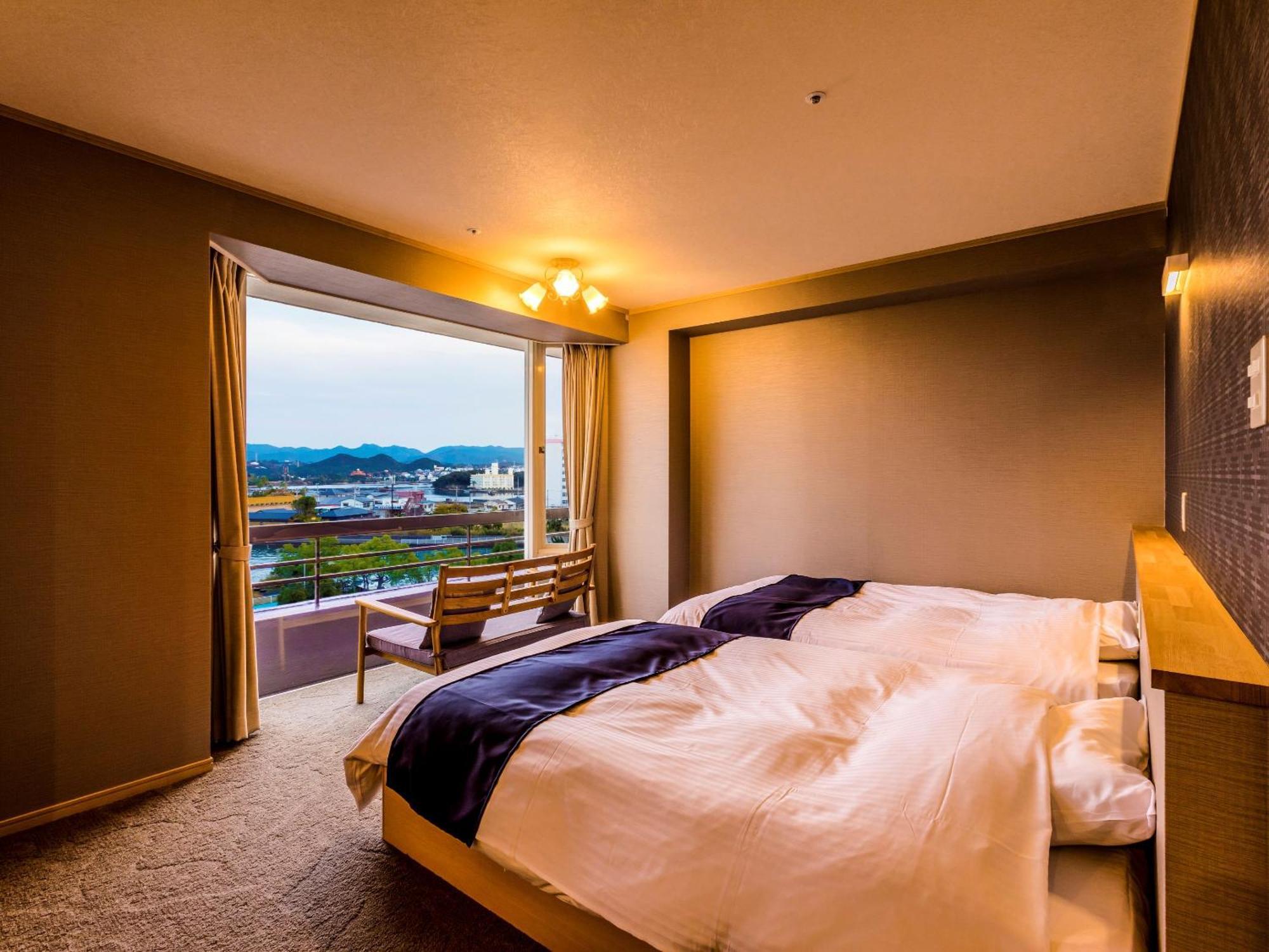 Ooedo Onsen Monogatari Premium Shirahama Gyoen Hotel Exterior photo