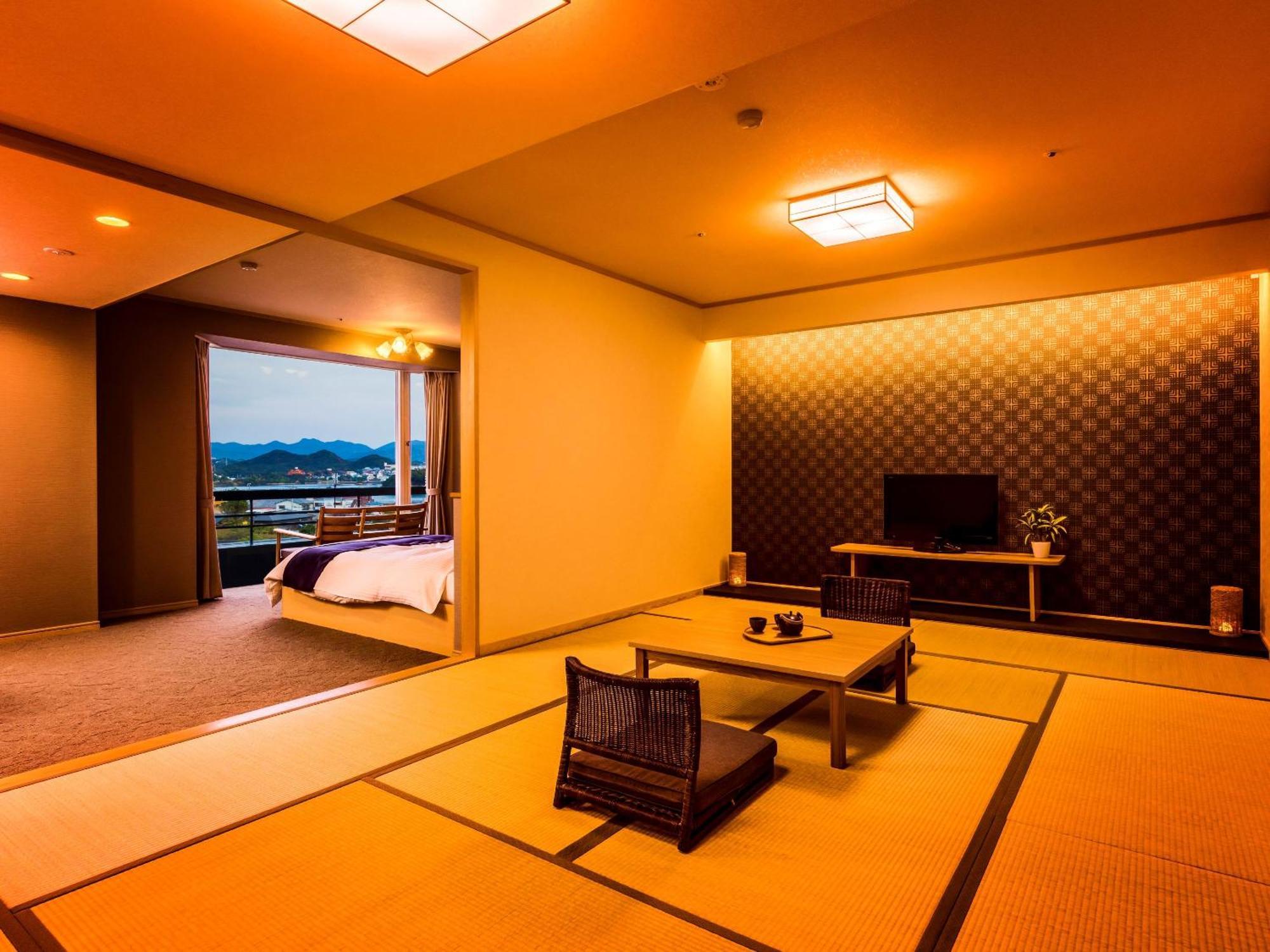 Ooedo Onsen Monogatari Premium Shirahama Gyoen Hotel Room photo